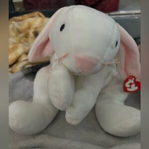 Clover, apart of the pillow pals collection.